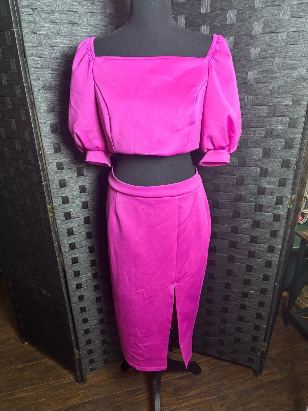 VENUS Fuchsia Puff-Sleeve Midi Skirt Set Large NWOT - Picture 5 of 12